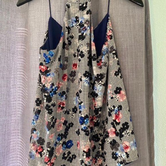 Express Floral Tank - Picture 2 of 2